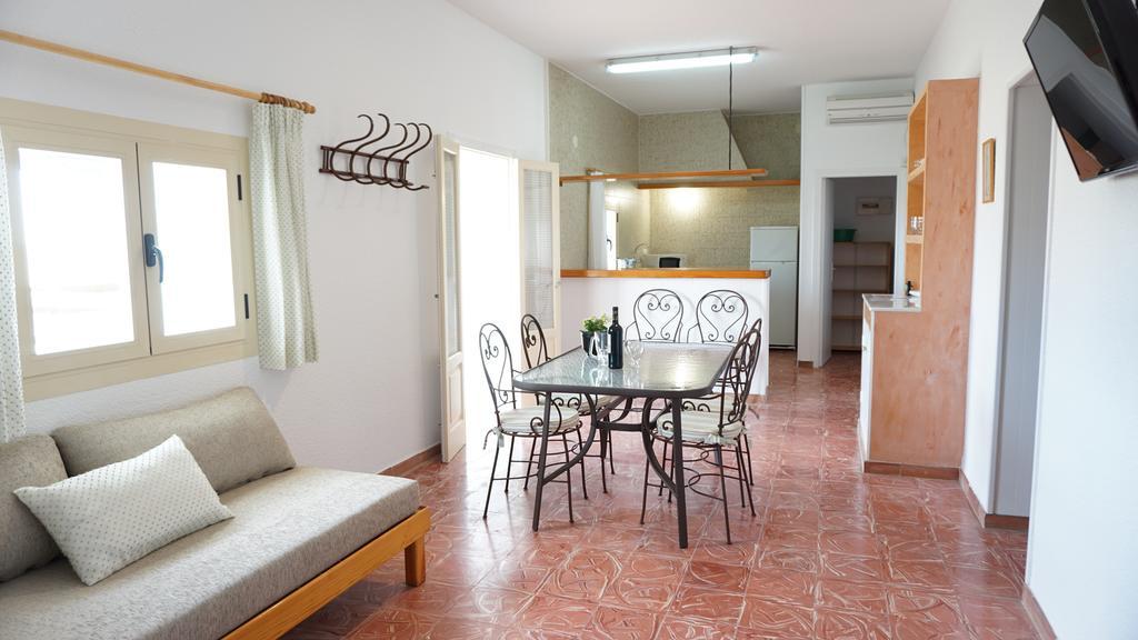 Apartments Campanitx - Astbury Formentera Es Caló Eksteriør bilde